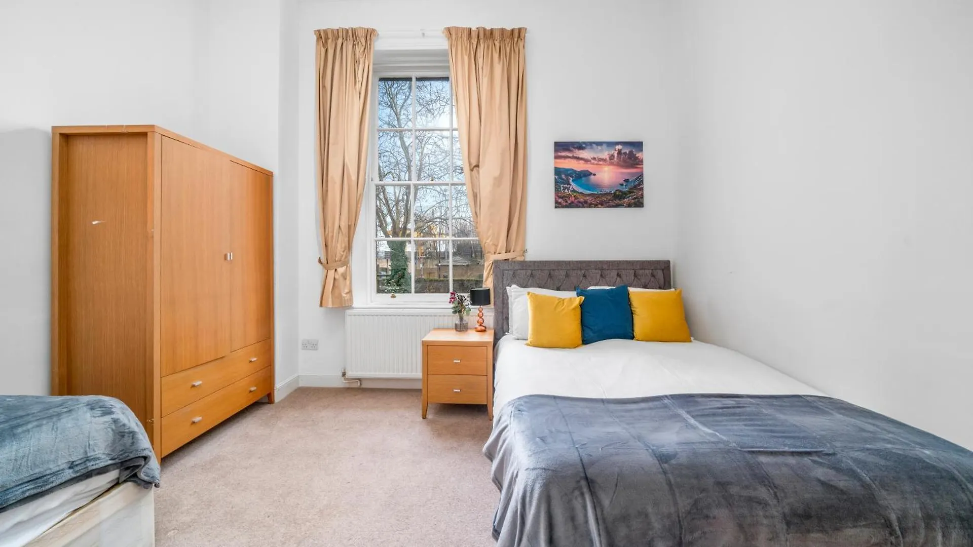 Sublime 2Bed Near 02 Arena, Airport, Drl & Jubilee Line Apartment London
