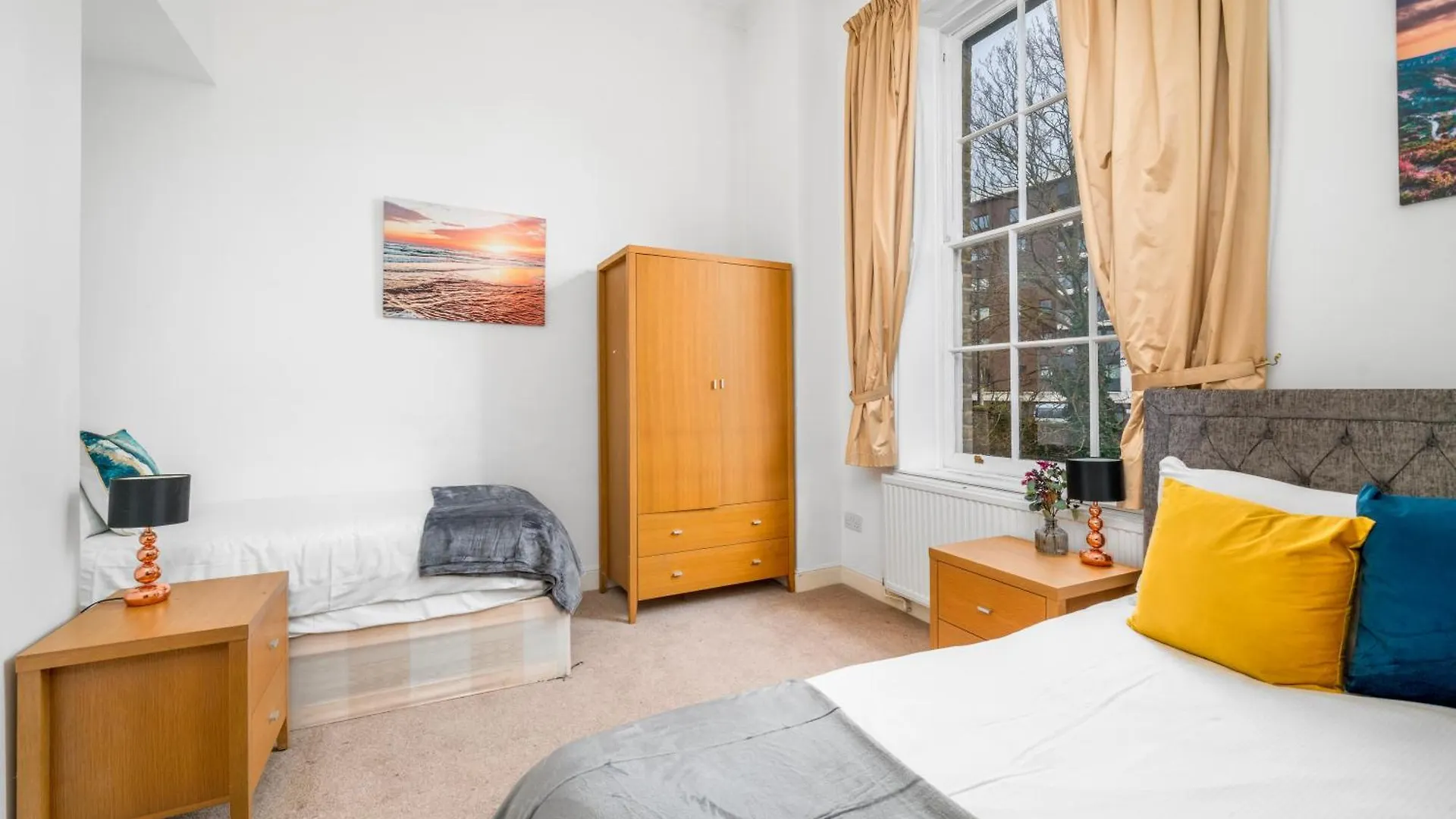 Sublime 2Bed Near 02 Arena, Airport, Drl & Jubilee Line Apartment London